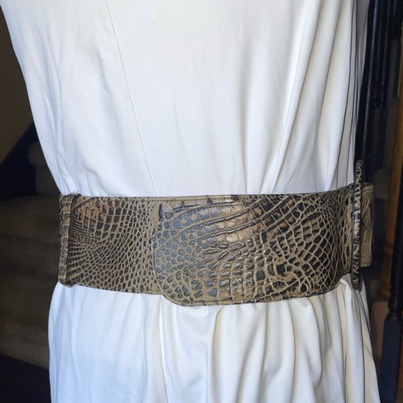 Leather crocodile 🐊 print belt by Miss Mak Couture Designs. Size L Genuine - Picture 6 of 12